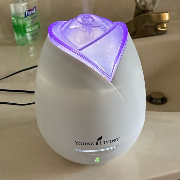 Young Living Essential Oil Collection with Diffuser - Picture 3 of 10